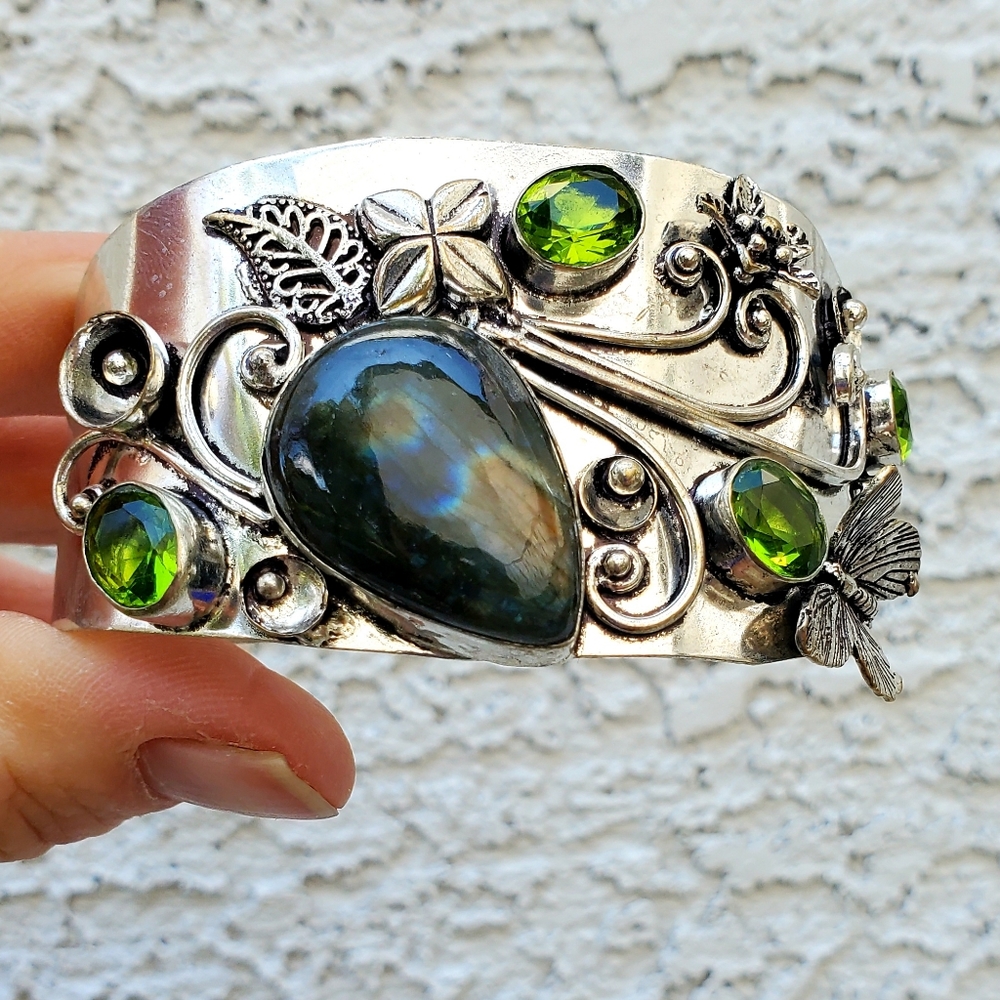 New Labradorite & Peridot 925 Silver Butterfly & Flowers Cuff Bracelet.